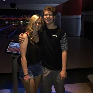 Meet your Posher, Dustin